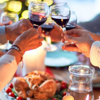 What Wine Goes with Turkey: The Perfect Pairing for Your Feast